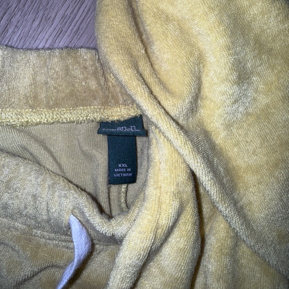 Yellow‎ Hoodie - Picture 2 of 5